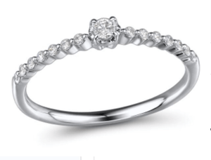 18K White Gold Round Diamond Ring